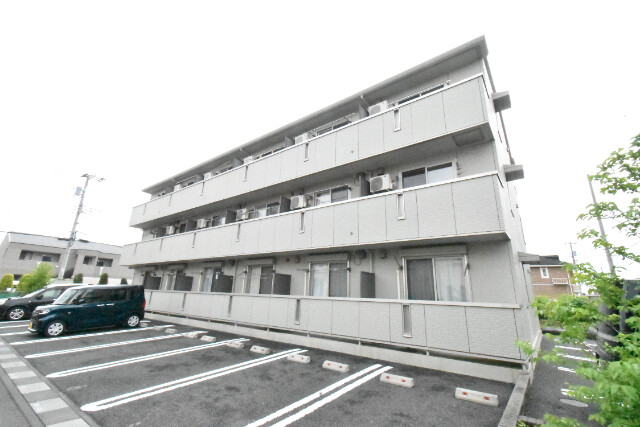 ��ʌ��z�J�s���C�N�^�E���Q����4-8�̃A�p�[�g�̌����O��