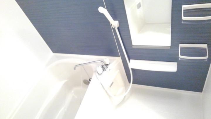 ��ʌ������s���v��̃A�p�[�g�̃o�X