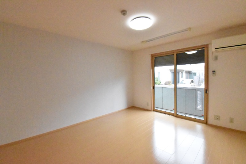 ��ʌ��z�J�s���C�N�^�E���Q���ڂ̃A�p�[�g�̂��̑������E�X�y�[�X