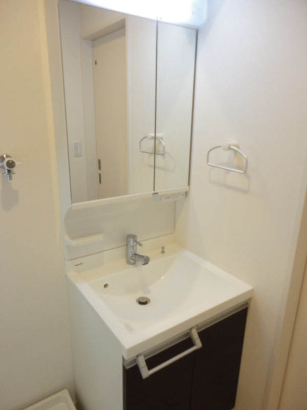 ��ʌ��������܎s��{��听���Q���ڂ̃}���V�����̐��ʏ�