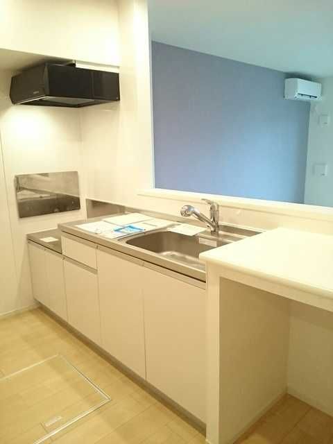 ��ʌ��@�c�s�厚��V�h�̃A�p�[�g�̃L�b�`��