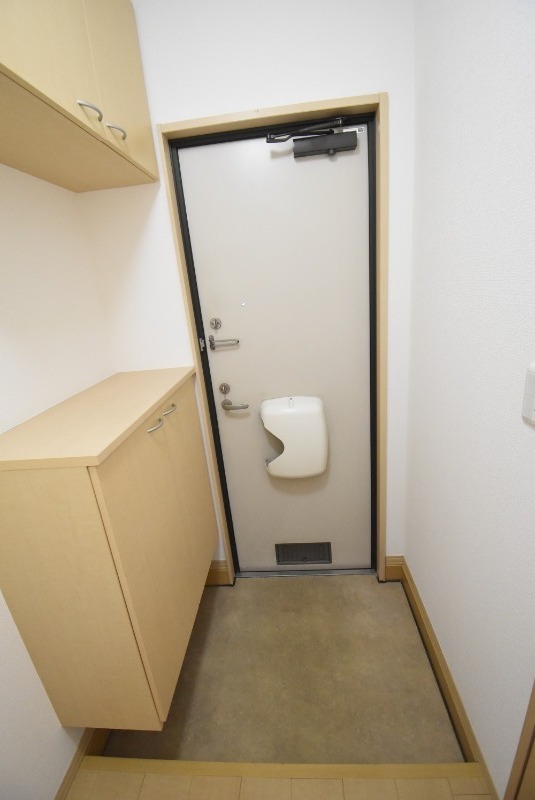 ��ʌ��������܎s����厚���m��̃A�p�[�g�̌���