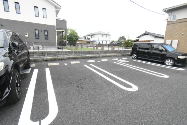 ��ʌ��@�c�s�厚��V�h�̃A�p�[�g�̒��ԏ�