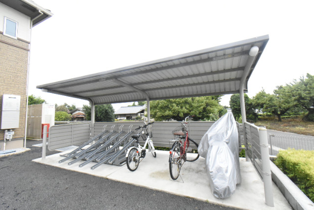 ��ʌ��@�c�s�厚��V�h�̃A�p�[�g�̂��̑�