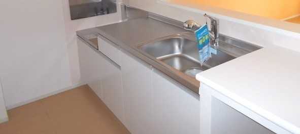 ��ʌ�����s�厚������̃A�p�[�g�̃L�b�`��