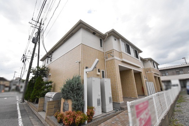 ��ʌ�����s���s�o�H�S����17-20�̃A�p�[�g�̌����O��