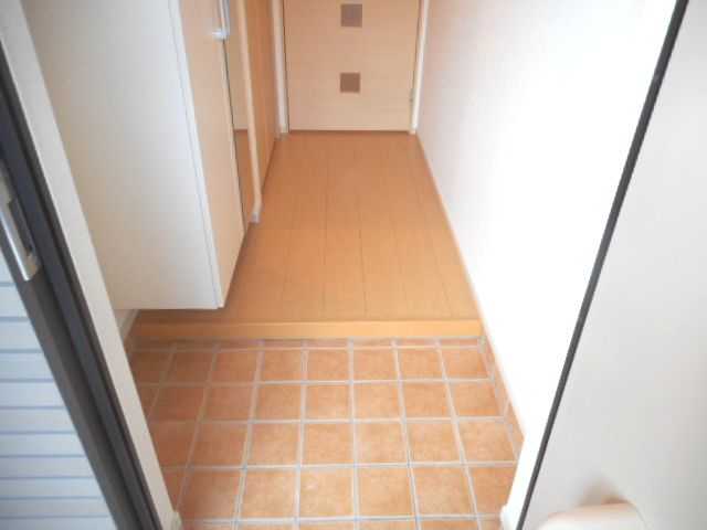 ��ʌ�����s�厚������̃A�p�[�g�̌���