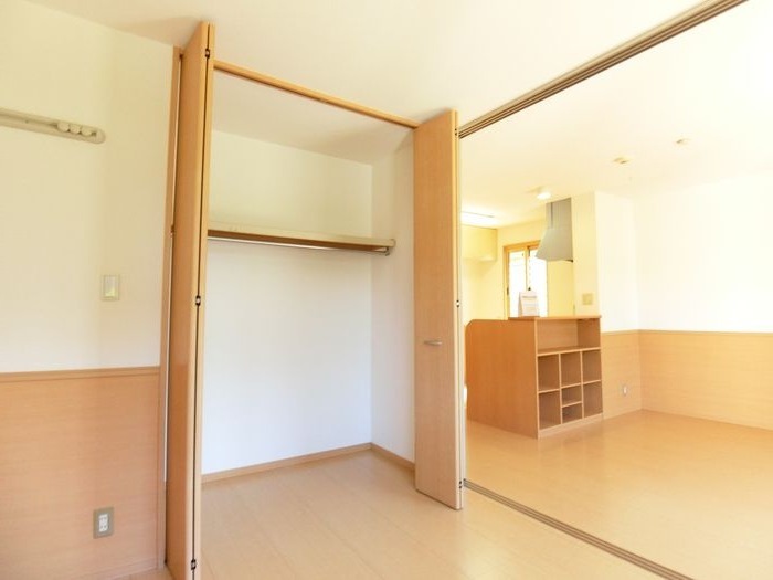 ��ʌ��������܎s��{��O���S���ڂ̃A�p�[�g�̂��̑������E�X�y�[�X