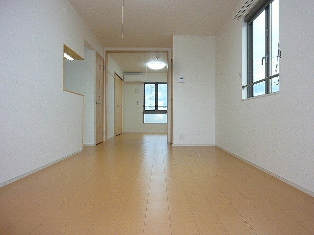 ��ʌ�����s�厚����̃A�p�[�g�̋��ԁE���r���O