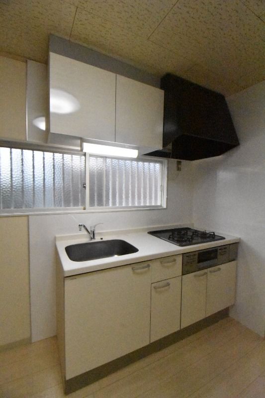 ��ʌ�����s�厚���s�̃A�p�[�g�̃L�b�`��