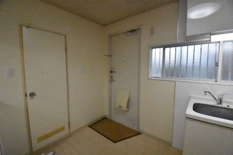 ��ʌ�����s�厚���s�̃A�p�[�g�̌���