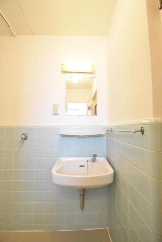 ��ʌ�����s�k�����̃}���V�����̐��ʏ�