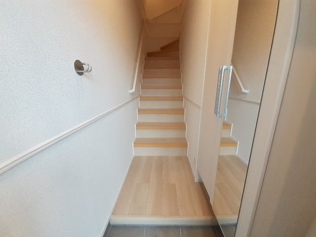 ��ʌ��k�����S�ɓޒ����Q���ڂ̃A�p�[�g�̌���