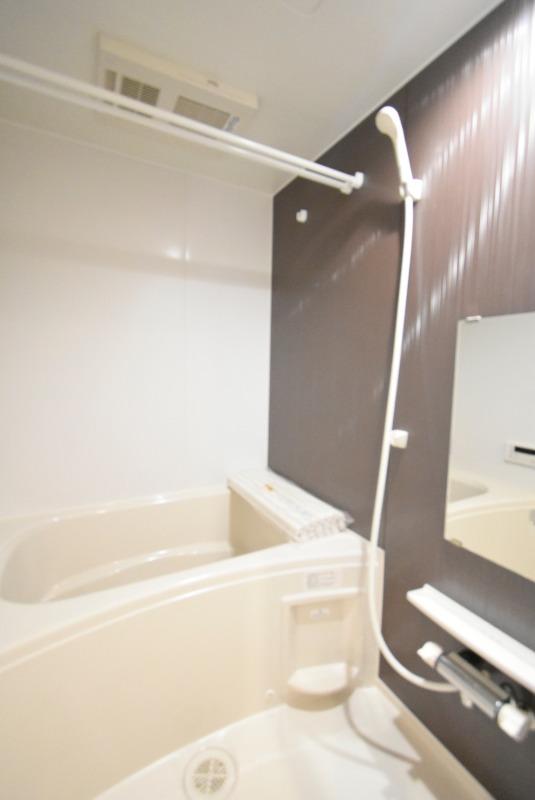 ��ʌ��������܎s��{��y�蒬�R���ڂ̃}���V�����̃o�X