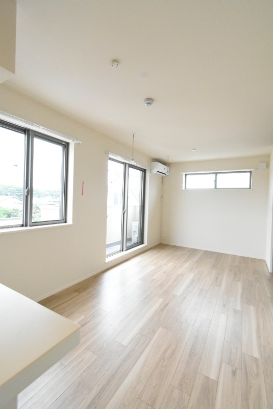 ��ʌ��������܎s��{��y�蒬�R���ڂ̃}���V�����̋��ԁE���r���O