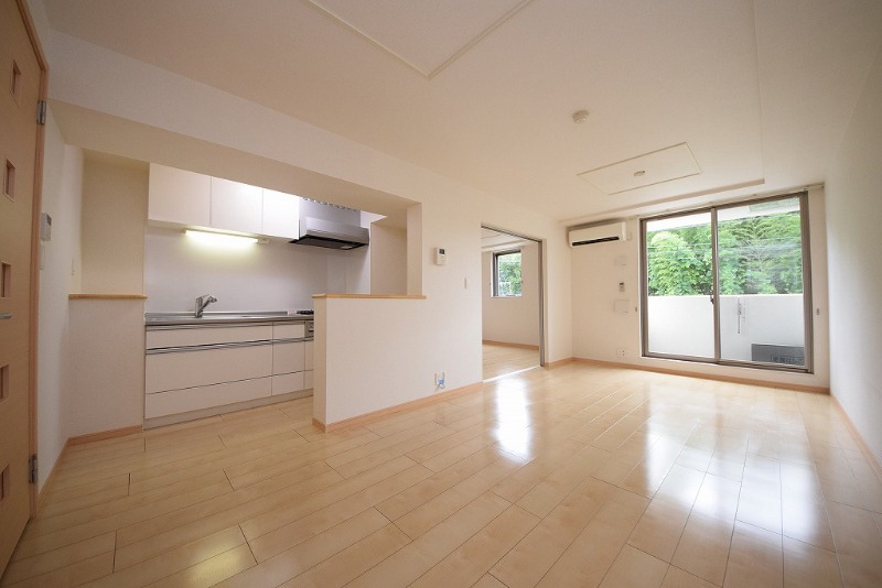 ��ʌ�����s�厚������̃}���V�����̋��ԁE���r���O