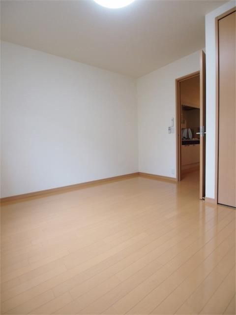 ��ʌ��������܎s�������˂S���ڂ̃A�p�[�g�̋��ԁE���r���O