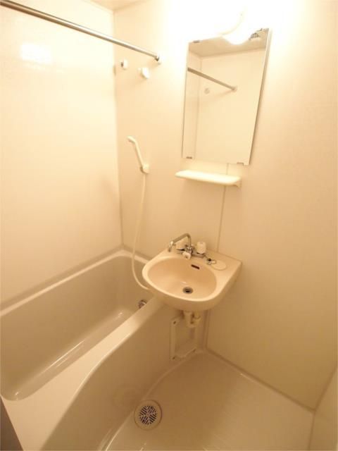 ��ʌ��������܎s�������˂S���ڂ̃A�p�[�g�̃o�X