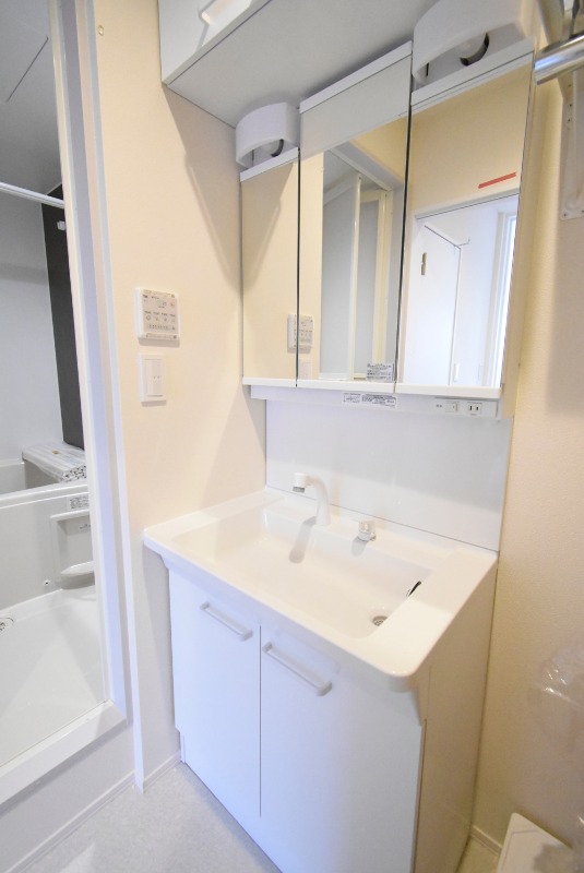 ��ʌ��������܎s��{��y�蒬�R���ڂ̃}���V�����̐��ʏ�