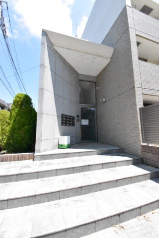 ��ʌ�����s�厚������̃}���V�����̃G���g�����X