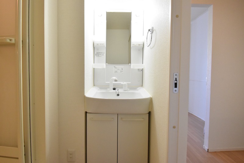 ��ʌ�����s������S���ڂ̃A�p�[�g�̐��ʏ�