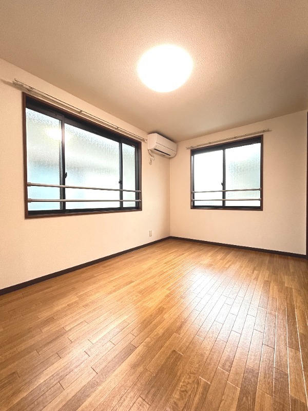 ��ʌ��������܎s��{�捂�@���Q���ڂ̃e���X�n�E�X�̂��̑������E�X�y�[�X