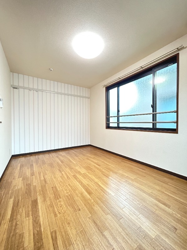 ��ʌ��������܎s��{�捂�@���Q���ڂ̃e���X�n�E�X�̂��̑������E�X�y�[�X