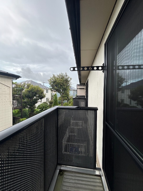 ��ʌ��������܎s��{�捂�@���Q���ڂ̃e���X�n�E�X�̃o���R�j�[