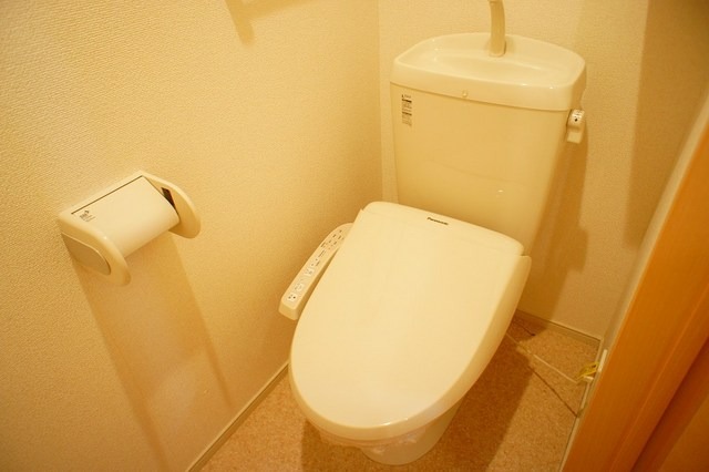 ��ʌ������s�����Q���ڂ̃A�p�[�g�̃g�C��