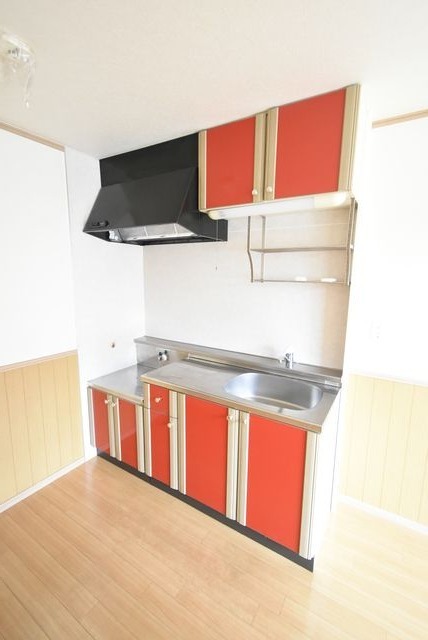 ��ʌ��������܎s��΋���q�S���ڂ̃A�p�[�g�̃L�b�`��