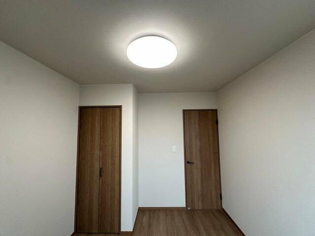 ��ʌ��������܎s�Y�a��̉ƂQ���ڂ̈�ˌ��Ă̂��̑�