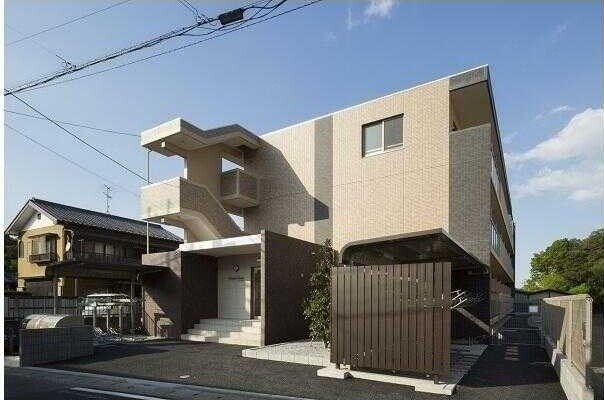 ��ʌ��������܎s��΋�{���S����8-38�̃}���V�����̌����O��