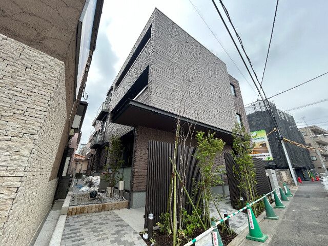 ��ʌ��������܎s��{�擌���Q���ڂ̃}���V�����̌����O��