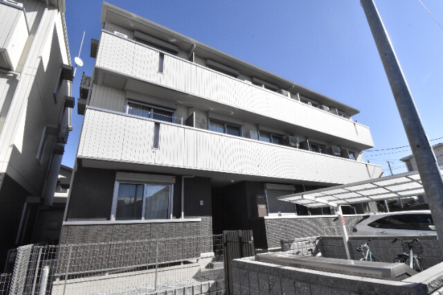 ��ʌ��������܎s��{��㏬���̃A�p�[�g�̌����O��