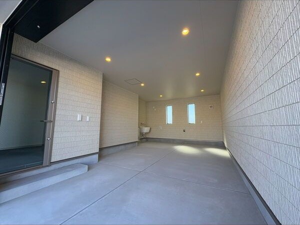 ��ʌ�����s�{���Q���ڂ̃e���X�n�E�X�̂��̑�