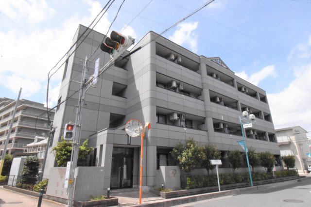 ��ʌ������s�ԌI�S���ڂ̃}���V�����̌����O��