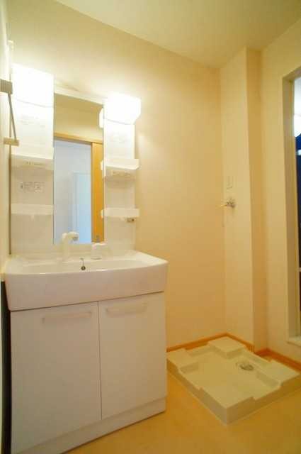 ��ʌ�����s�����Q���ڂ̃A�p�[�g�̐��ʏ�