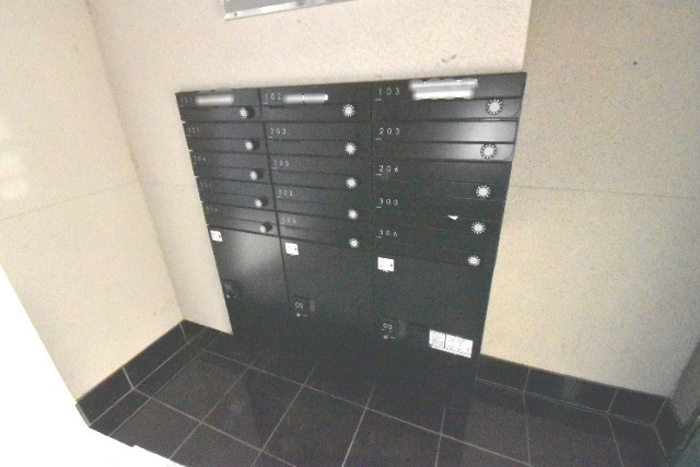 ��ʌ��������܎s�΋擌���R���ڂ̃A�p�[�g�̂��̑�