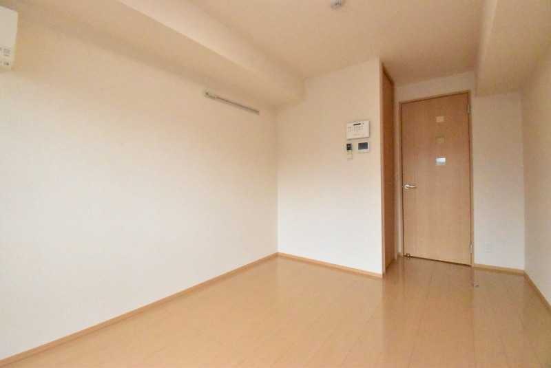 ��ʌ��z�J�s��z�J�Q���ڂ̃A�p�[�g�̋��ԁE���r���O