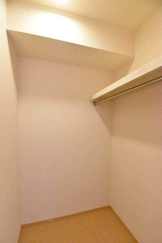 ��ʌ��z�J�s��z�J�Q���ڂ̃A�p�[�g�̎��[