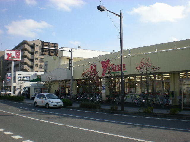 ��ʌ��������܎s�k��ޗǒ��̃A�p�[�g�̎���