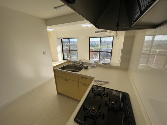 ��ʌ�����s�݉ƒ��̃}���V�����̃L�b�`��