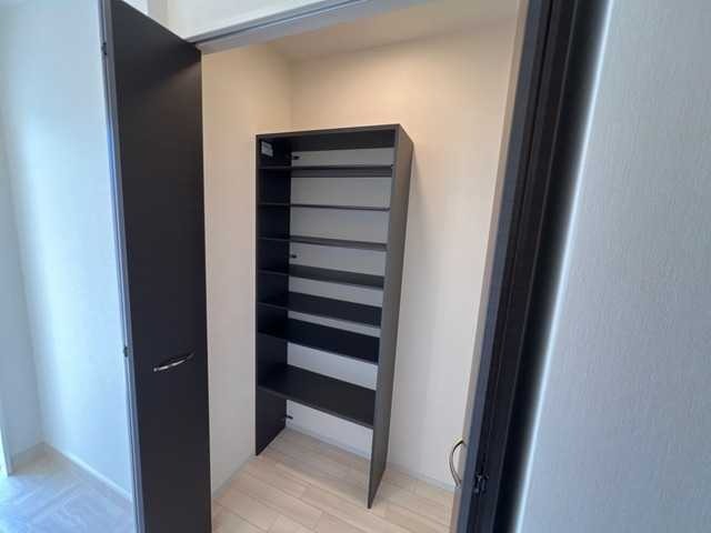 ��ʌ�����s�˒˓�Q���ڂ̃A�p�[�g�̂��̑��ݔ�