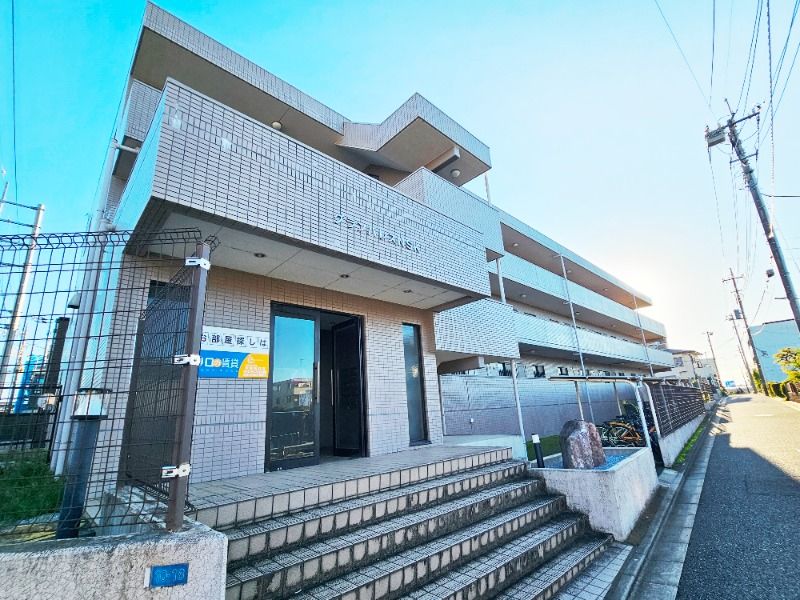��ʌ��������܎s�������˂R����10-18�̃}���V�����̌����O��