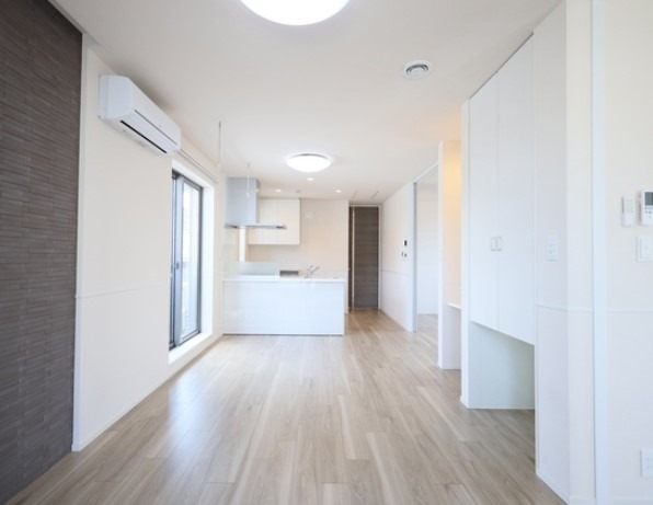 ��ʌ���z�s�������P���ڂ̃}���V�����̋��ԁE���r���O