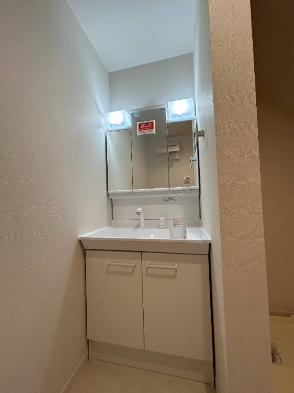 ��ʌ��������܎s�k����i���P���ڂ̃A�p�[�g�̐��ʏ�