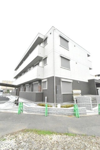 ��ʌ��������܎s����厚�w��1718�̃A�p�[�g�̌����O��