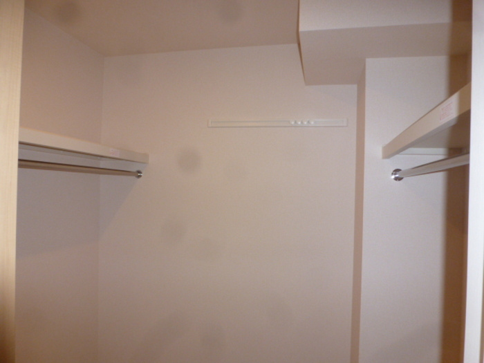 ��ʌ�����s�씵���J�V���ڂ̃A�p�[�g�̎��[