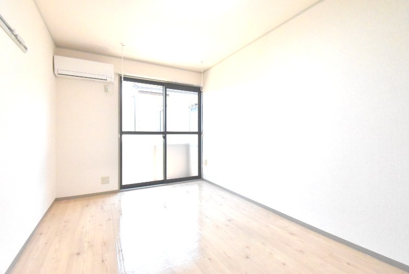 ��ʌ��z�J�s�o�˒��̃A�p�[�g�̂��̑������E�X�y�[�X