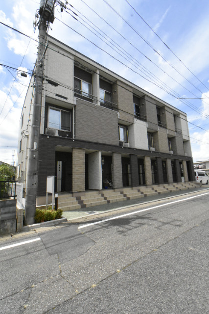 ��ʌ��@�c�s����Q���ڂ̃A�p�[�g�̌����O��